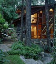 Forest Houses Resort Image & Link to Webiste